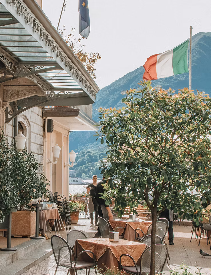 Café terrace with a view over the mountains